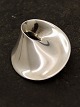 Middelfart 
Antik presents: 
Georg 
Jensen Sterling 
Silver Möbius 
Brooch #374B