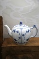K&Co. presents: 
Rare Royal 
Copenhagen Blue 
Fluted Plain 
teapot. 
1/257.with 
small hairline 
crack...
