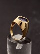 Middelfart 
Antik presents: 
14 carat 
gold ring with 
amethyst