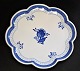 Pegasus – Kunst 
- Antik - 
Design 
presents: 
Royal 
Copenhagen, 
Trankebar, 
serving dish 
no. 993, 
faience, 20th 
...