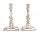 Aabenraa 
Antikvitetshandel 
presents: 
Pair of 
Baroque silver 
candlesticks ny 
Müller, Berlin, 
circa 1750. H: 
18cm