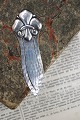 K&Co. presents: Old bookmark in silver, stamped 830s with the French lily motif...