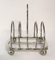 Lundin Antique presents: Elkington. English toast holder in sterling silver (925). Length 12 cm. Height 13.5 ...