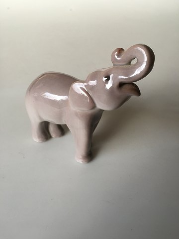 Bing & Grondahl Mothers day Figurine 1986 Elephant