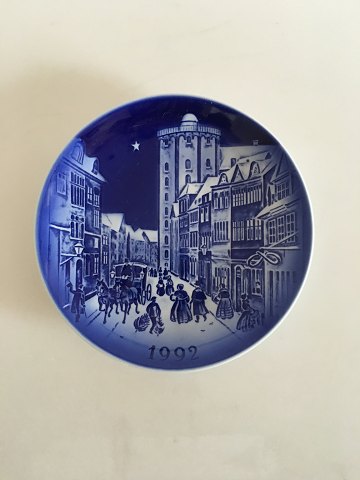 Desirée H.C. Andersen Fairytale Christmas Plate 1992. "The Round Tower, To Be or 
Not to Be"