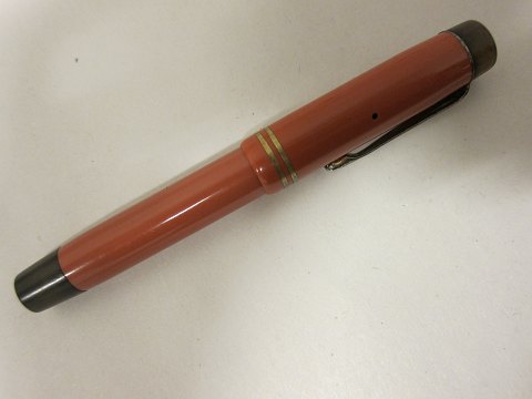 Fountain pen, President, 1st quality
We have more fountain pens
Please contact us for further information