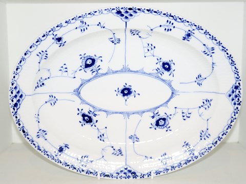 Blue Fluted Half Lace
Platter 33 cm. #628