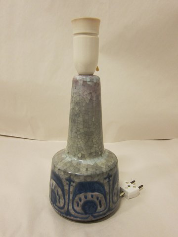 Table lamp
Michael Andersen table lamp, pottery
We have 2 items
The price is for 1 item
H: excl. the holder 22cm