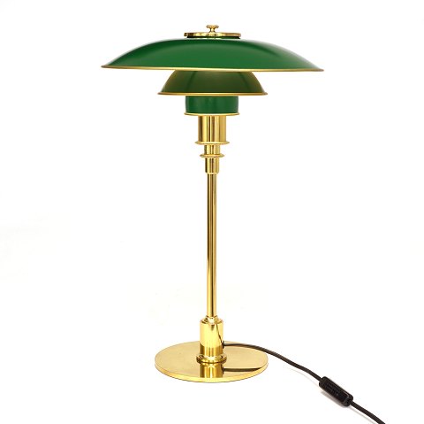 Poul Henningsen, 1894-1967: PH 3/2 table lamp. 
Made by Louis Poulsen. H: 45cm