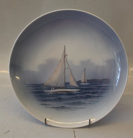 Royal Copenhagen 2711-1125 RC Plate with sailship 25 cm