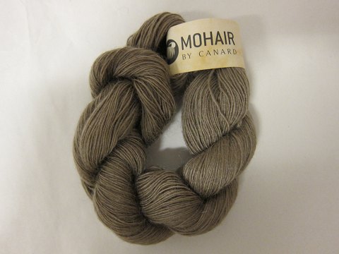 Kidmohair - 1-ply
Kidmohair is a natural product of a very high quality from the angora goat from 
South Africa
The colour shown is: Bark (Braun), Colourno 1103
1 ball of wool containing 50 grams
