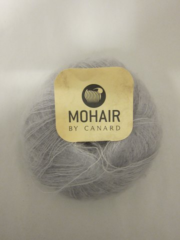 Brushed Lace
Brushed Lace is a natural product of a very high quality from the angora goat 
from South Africa mixed with the finest Mulberry Silk
The colour shown is: Silver Grey, Colourno 3079
1 ball of wool containing 25 grams