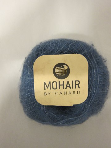 Brushed Lace
Brushed Lace is a natural product of a very high quality from the angora goat 
from South Africa mixed with the finest Mulberry Silk
The colour shown is: Blue shadow, Colourno 3002
1 ball of wool containing 25 grams