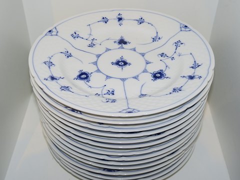 Blue Fluted (Blue Traditional)
Luncheon plate 21.6 cm.