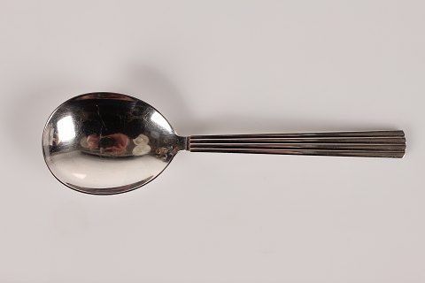 Georg Jensen
Bernadotte
af sterling sølv
Kartoffelske
L 20,8 cm