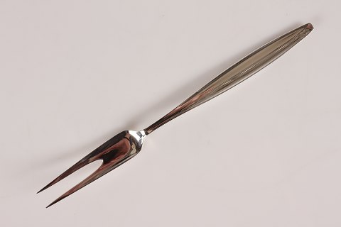 Georg Jensen
Cypres cutlery
Serving Fork
L 21,3 cm