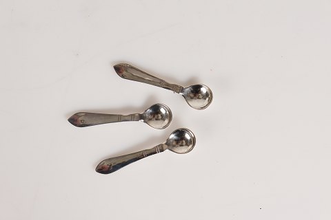 Georg Jensen
Continental
Spoons for salt
L 5,8 cm
