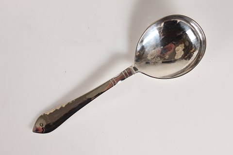 Georg Jensen
Continental
Serving spoon
L 20 cm