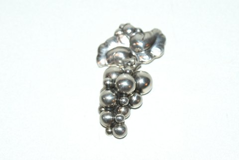 Georg Jensen Sterling Silver Grape Brooch No. 217B.
Measures 6.7 cm
Nice and well maintained
