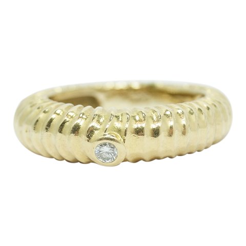Ole Lynggaard; Ring of 14k gold with a diamond