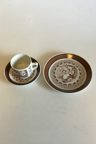 Bjorn Wiinblad, Nymolle November Month Cup No 3513, Saucer and Cake Plate No 
3520