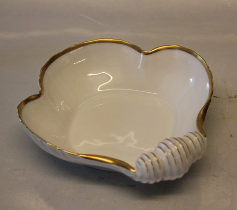 B&G  Hostrup Porcelain White with gold rim 042 Seashell bowl 18 cm  (347)
