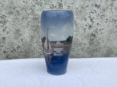 Royal Copenhagen
vase
#6642
*375kr
