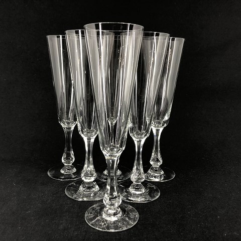 1920s champagne glasses