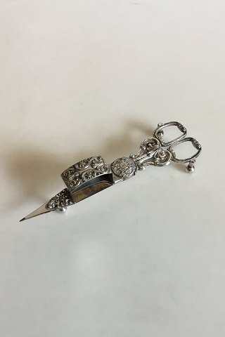 English candle scissors in silverplate from 1880-1890 by Gilbert