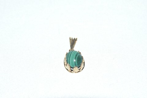 Elegant pendant with malachite stone 14 carat gold