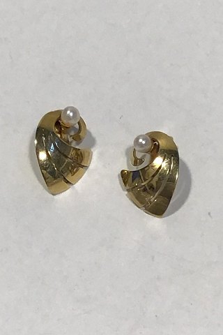 Th. Skat-Rørdam, 14 K Gold Earclips w/pearl