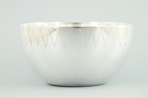 Hans Hansen; A bowl of sterling silver #480