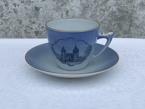 Bing & Grondahl
Castles porcelain
Vallø castle
Coffee cup
# 305
* 75 DKK