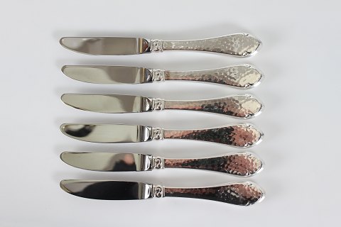 Bernstorff Sølvbestik
Nye frokostknive
L 19 cm