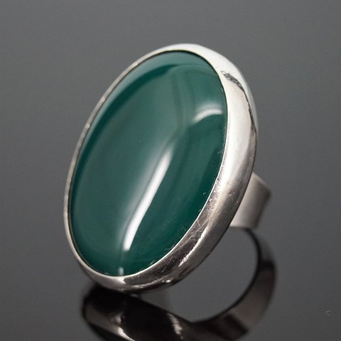 A big ring of sterling silver set with a chrysopras