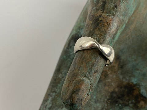 Vintage Georg Jensen ring size 48, designed by Kim Naver, No. 309 of 925 
sterling silver