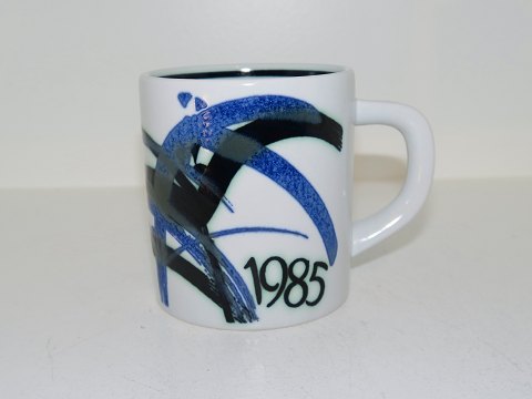 Royal Copenhagen
Small year mug 1985