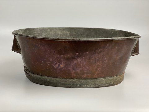 Swedish copper tub / "flower pot" with handle, 20th century, beautiful patina