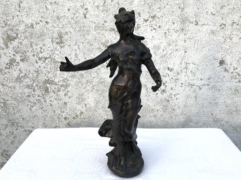 Bronze figure
Female figure
1400 DKK