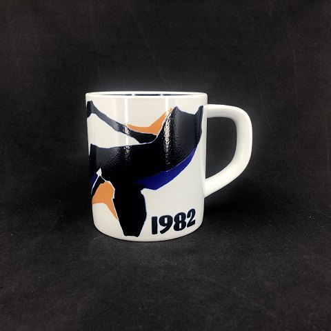 Royal Copenhagen large year mug 1982