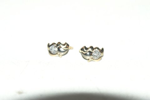 Elegant earrings with stones in 14 carat gold