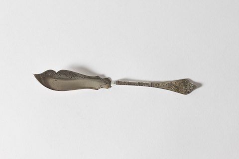 Antik Rococo Sølvbestik
Lille smal serveringskniv
L 17 cm