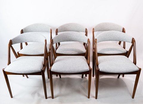 A set of six dining room chairs, model 31, designed by Kai Kristiansen in 1956 
and manufactured by Schou Andersen in the 1960s.
5000m2 showroom.