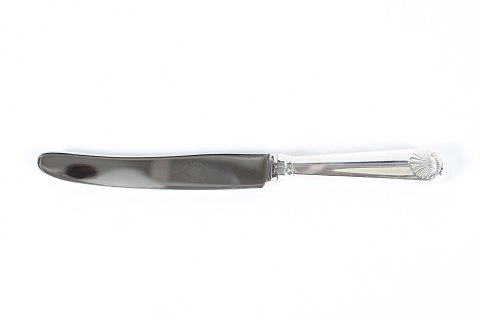 Musling Sølvbestik
Nye Middagsknive 
m/langt blad
L 24,5 cm