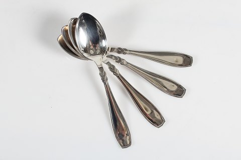 Rex Silver Cutlery
Dessert spoons
L 17,5 cm