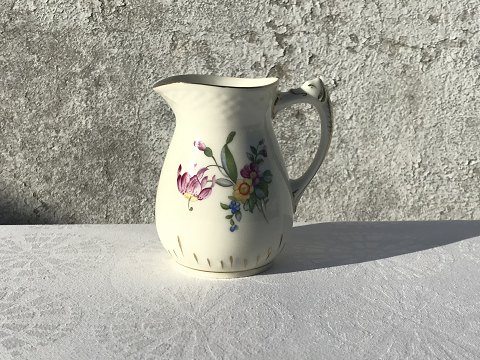 Bing & Grondahl
Saxon flower
Cream jug
# 189
* 125kr