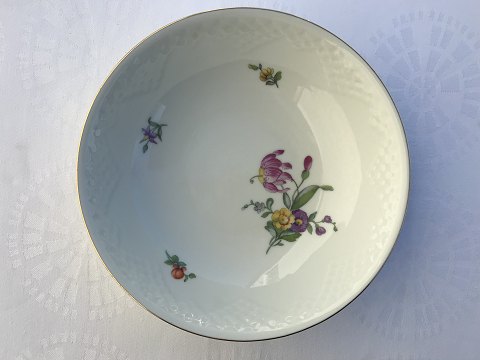 Bing & Grondahl
Saxon flower
Serving bowl
# 45
*200kr
