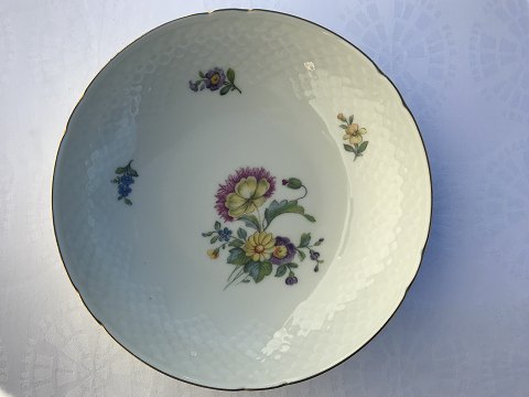 Bing & Grondahl
Saxon flower
Serving bowl
# 44
*200kr
