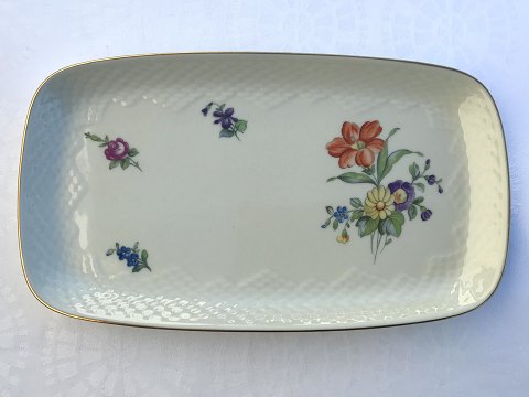 Bing & Grondahl
Saxon flower
Tray dish
# 96
* 150kr