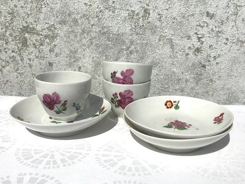 Royal Copenhagen
Cup and saucer without handle
* 350kr